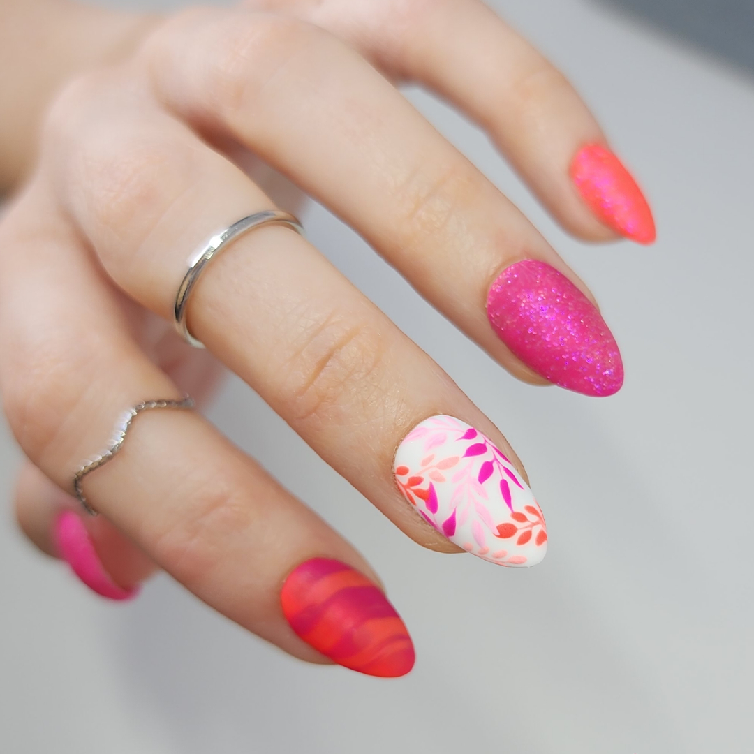 17 Colorful And Easy Nail Art Designs For Summers - Stylebees.com