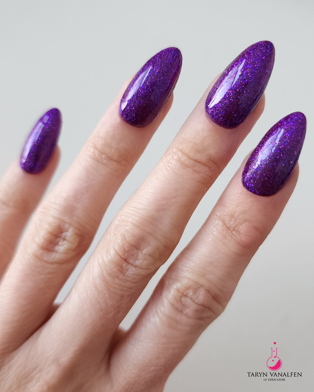 P+ Amethyst Kiss Glitter Gel Polish 10 ml