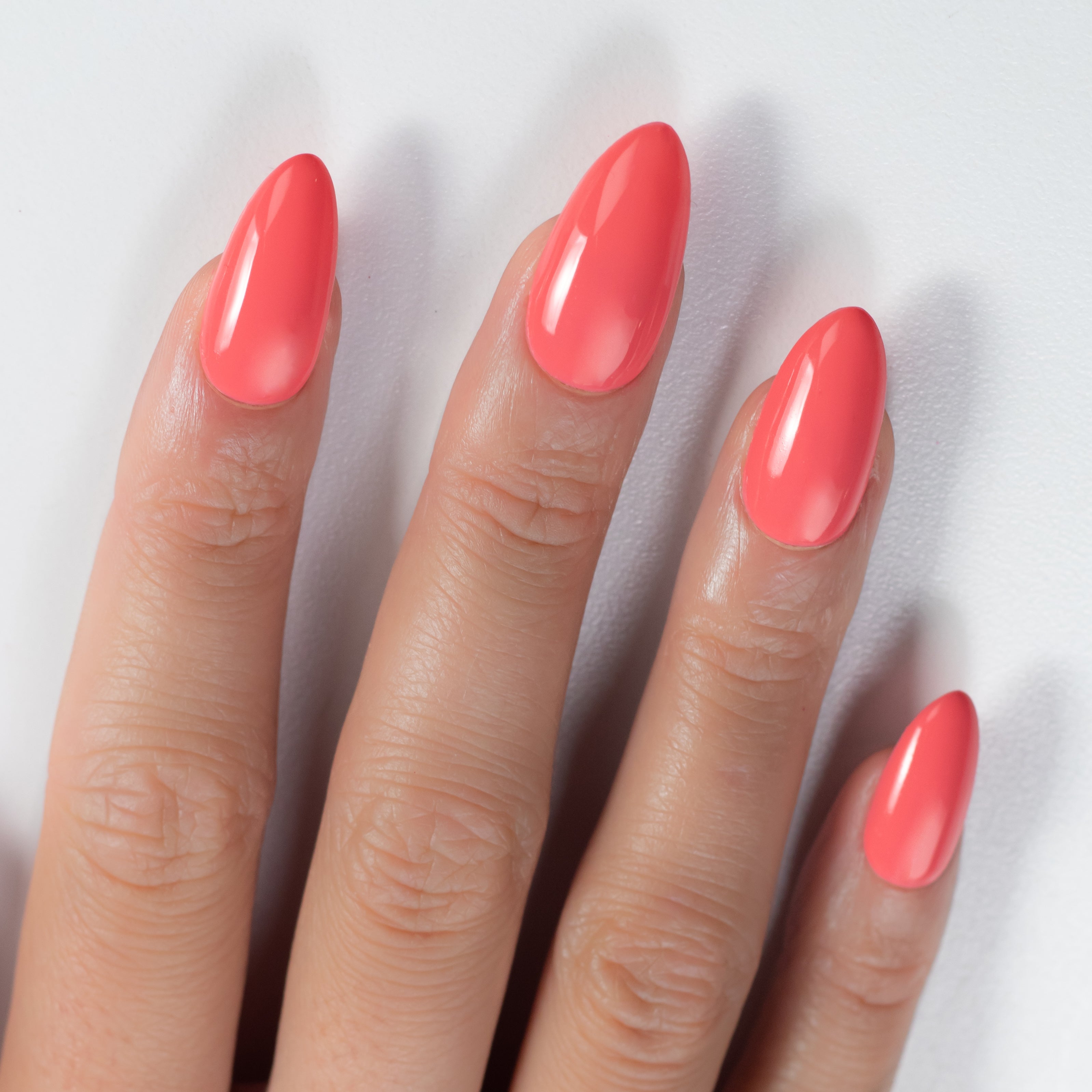 New P+ Do the Van Go-Go Gel Polish, 15 ml.